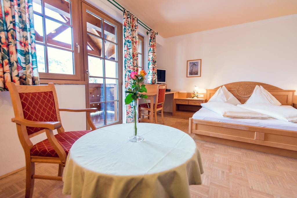 Hotel Restaurant Stoecklwirt Санкт-Йохан Экстерьер фото