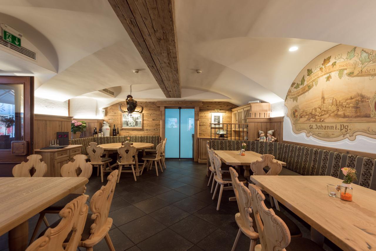 Hotel Restaurant Stoecklwirt Санкт-Йохан Экстерьер фото