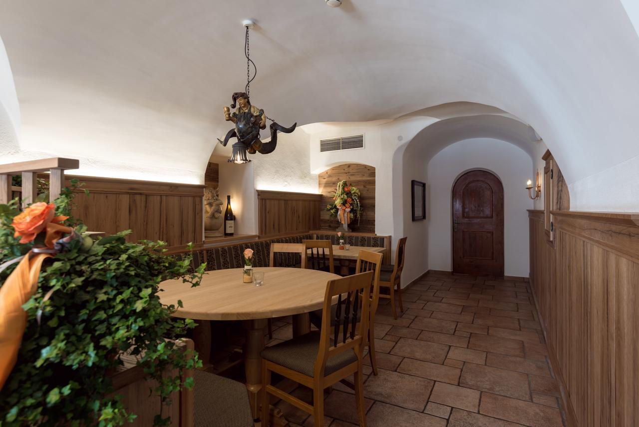 Hotel Restaurant Stoecklwirt Санкт-Йохан Экстерьер фото